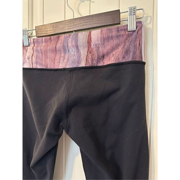Lululemon Cropped Workout Activewear Leggings Size 6 - Picture 5 of 6